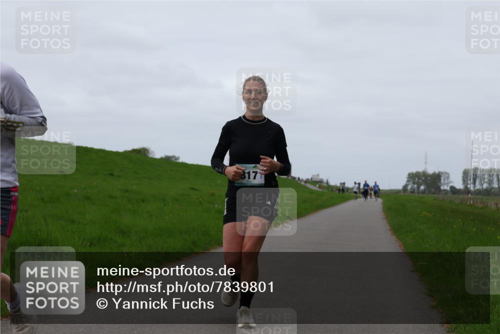 04.05.2025 - 8. Wedeler Halbmarathon Yannick Fuchs http://msf.ph/oto/7839801 04.05.2025 11:26:02 Laufen 317 meine-sportfotos.de