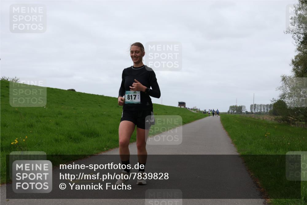 04.05.2025 - 8. Wedeler Halbmarathon Yannick Fuchs http://msf.ph/oto/7839828 04.05.2025 11:26:03 Laufen 817 meine-sportfotos.de