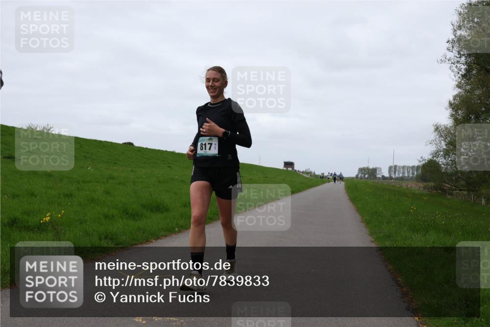 04.05.2025 - 8. Wedeler Halbmarathon Yannick Fuchs http://msf.ph/oto/7839833 04.05.2025 11:26:03 Laufen 817 meine-sportfotos.de