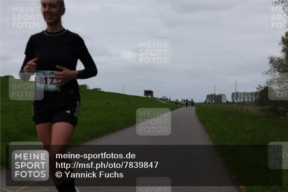 04.05.2025 - 8. Wedeler Halbmarathon Yannick Fuchs http://msf.ph/oto/7839847 04.05.2025 11:26:03 Laufen 817 meine-sportfotos.de