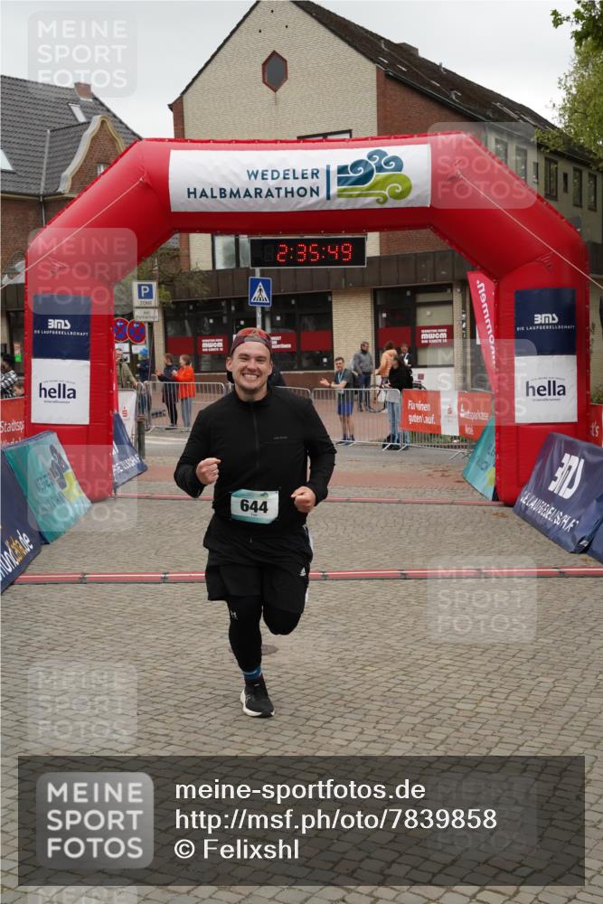 04.05.2025 - 8. Wedeler Halbmarathon Felixshl http://msf.ph/oto/7839858 04.05.2025 12:35:47 Ziel 644 meine-sportfotos.de