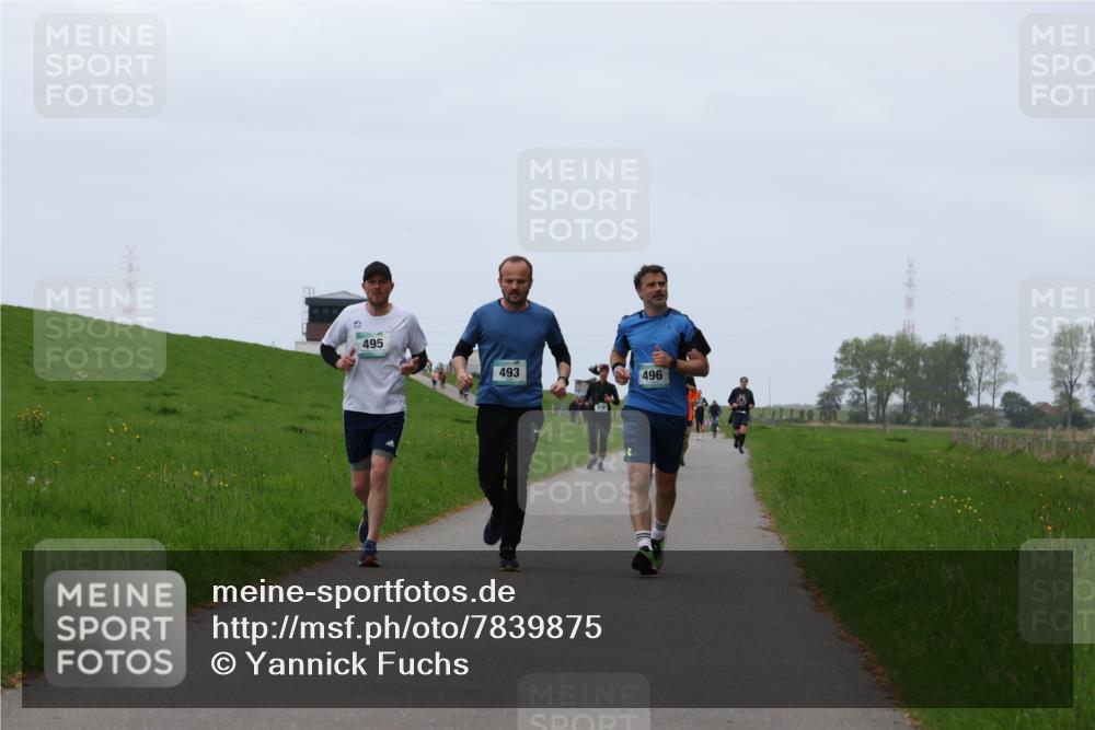 04.05.2025 - 8. Wedeler Halbmarathon Yannick Fuchs http://msf.ph/oto/7839875 04.05.2025 11:26:26 Laufen 495, 493, 496 meine-sportfotos.de
