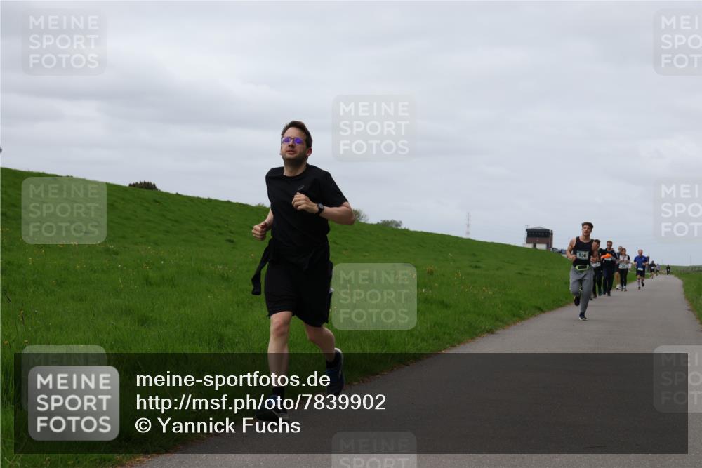 04.05.2025 - 8. Wedeler Halbmarathon Yannick Fuchs http://msf.ph/oto/7839902 04.05.2025 11:47:35 Laufen  meine-sportfotos.de