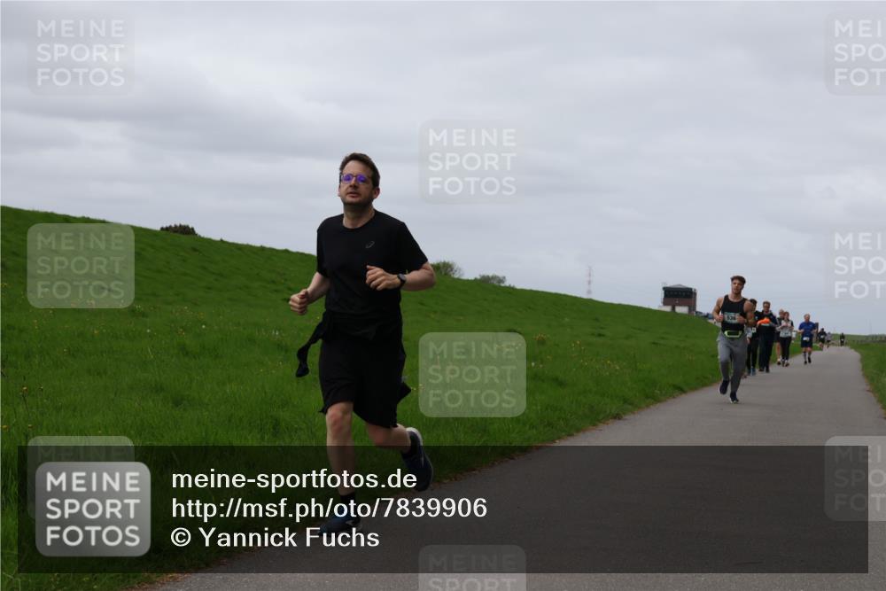 04.05.2025 - 8. Wedeler Halbmarathon Yannick Fuchs http://msf.ph/oto/7839906 04.05.2025 11:47:35 Laufen 536 meine-sportfotos.de