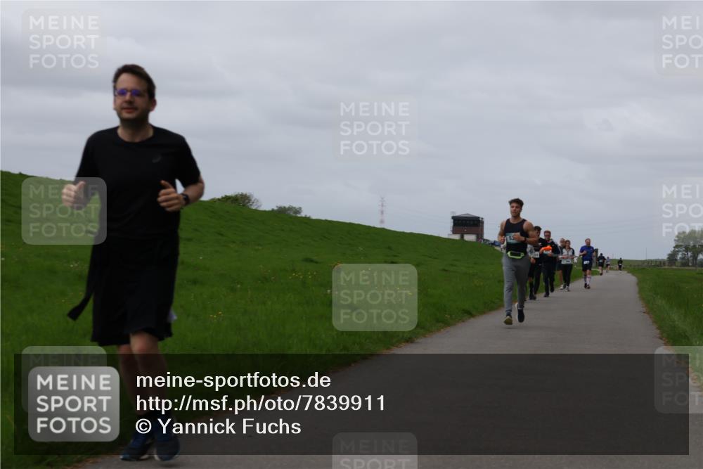 04.05.2025 - 8. Wedeler Halbmarathon Yannick Fuchs http://msf.ph/oto/7839911 04.05.2025 11:47:35 Laufen  meine-sportfotos.de
