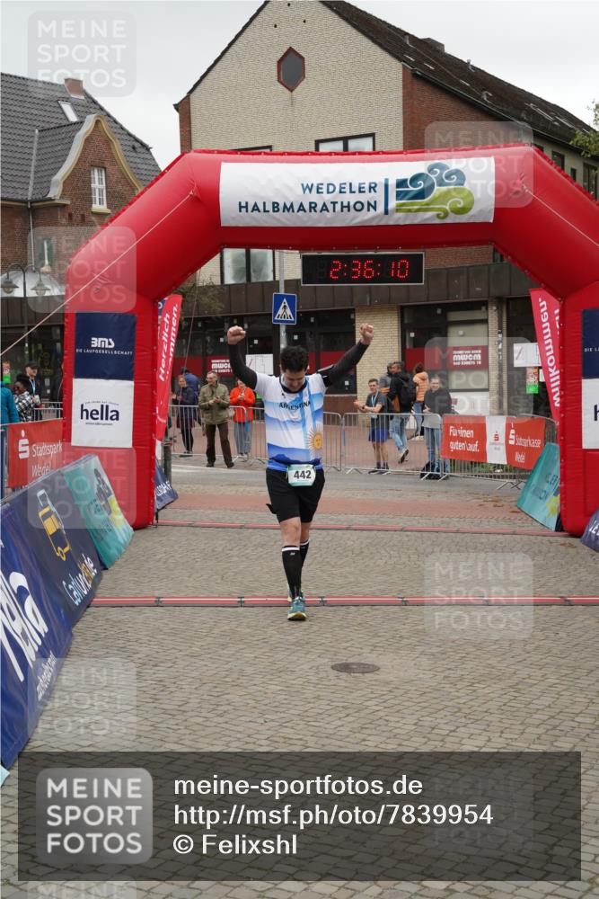 04.05.2025 - 8. Wedeler Halbmarathon Felixshl http://msf.ph/oto/7839954 04.05.2025 12:36:07 Ziel 442 meine-sportfotos.de