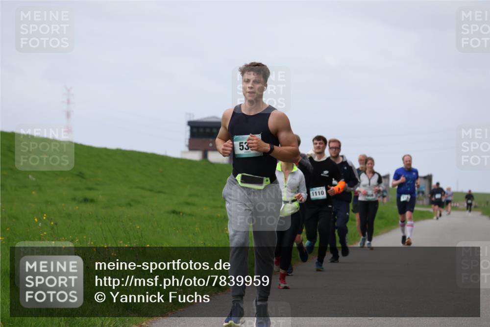 04.05.2025 - 8. Wedeler Halbmarathon Yannick Fuchs http://msf.ph/oto/7839959 04.05.2025 11:47:37 Laufen 53, 1110 meine-sportfotos.de