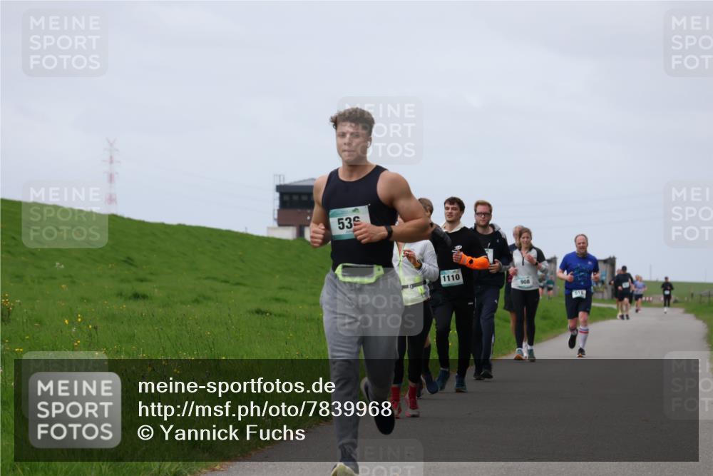 04.05.2025 - 8. Wedeler Halbmarathon Yannick Fuchs http://msf.ph/oto/7839968 04.05.2025 11:47:37 Laufen 53, 1110, 908 meine-sportfotos.de