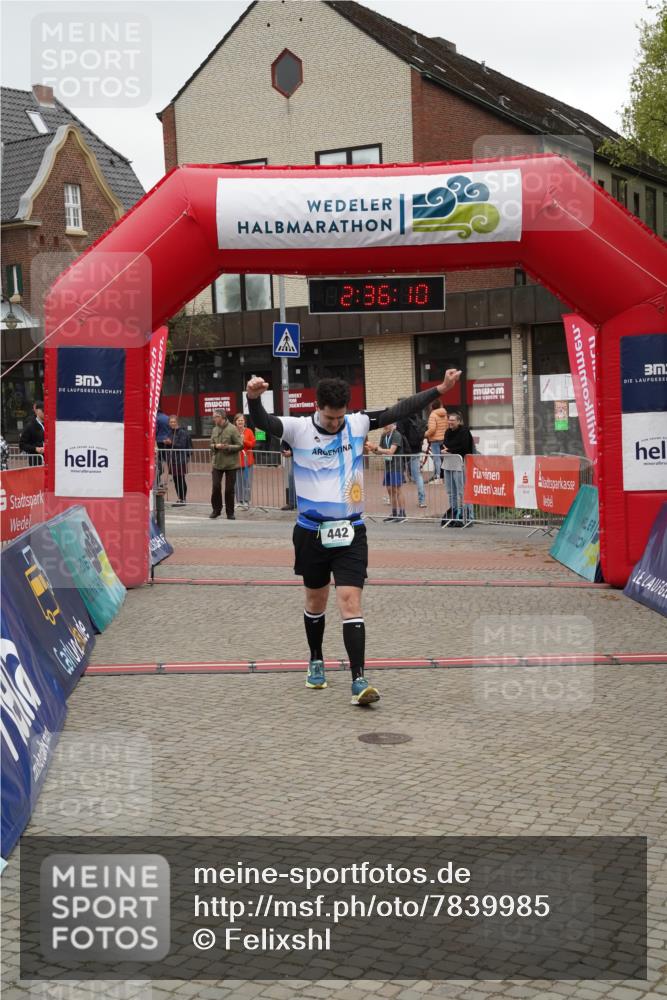04.05.2025 - 8. Wedeler Halbmarathon Felixshl http://msf.ph/oto/7839985 04.05.2025 12:36:08 Ziel 442 meine-sportfotos.de