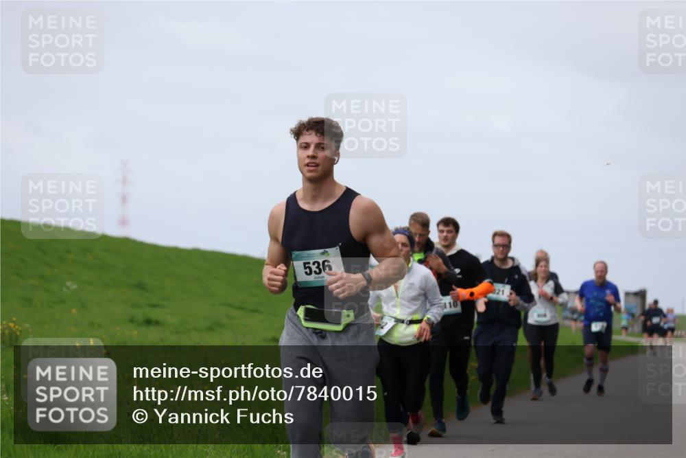 04.05.2025 - 8. Wedeler Halbmarathon Yannick Fuchs http://msf.ph/oto/7840015 04.05.2025 11:47:38 Laufen 536 meine-sportfotos.de