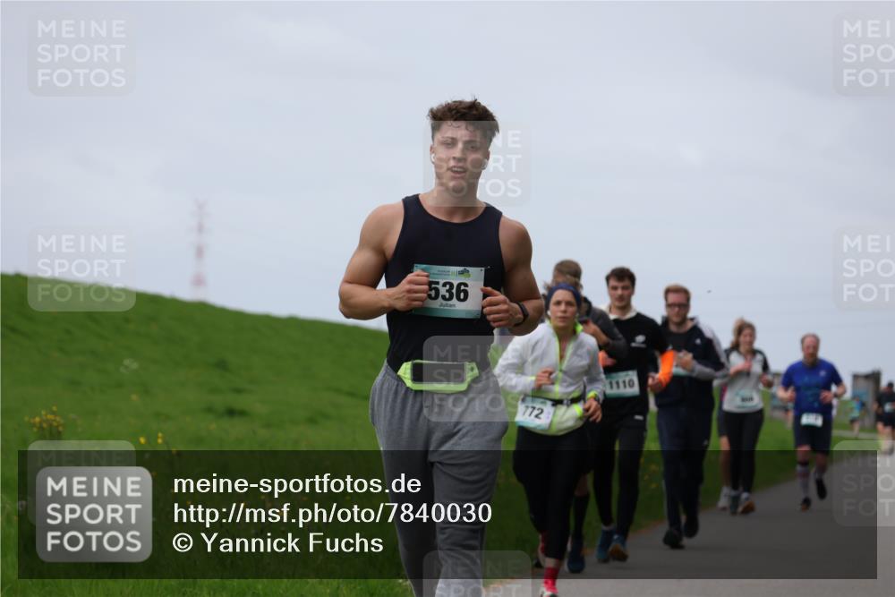 04.05.2025 - 8. Wedeler Halbmarathon Yannick Fuchs http://msf.ph/oto/7840030 04.05.2025 11:47:38 Laufen 536, 772, 1110 meine-sportfotos.de