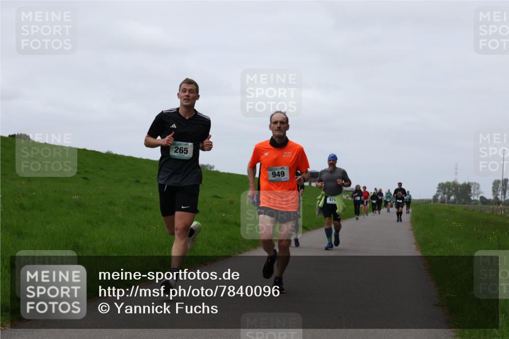 04.05.2025 - 8. Wedeler Halbmarathon Yannick Fuchs http://msf.ph/oto/7840096 04.05.2025 11:26:44 Laufen 265, 949, 871 meine-sportfotos.de
