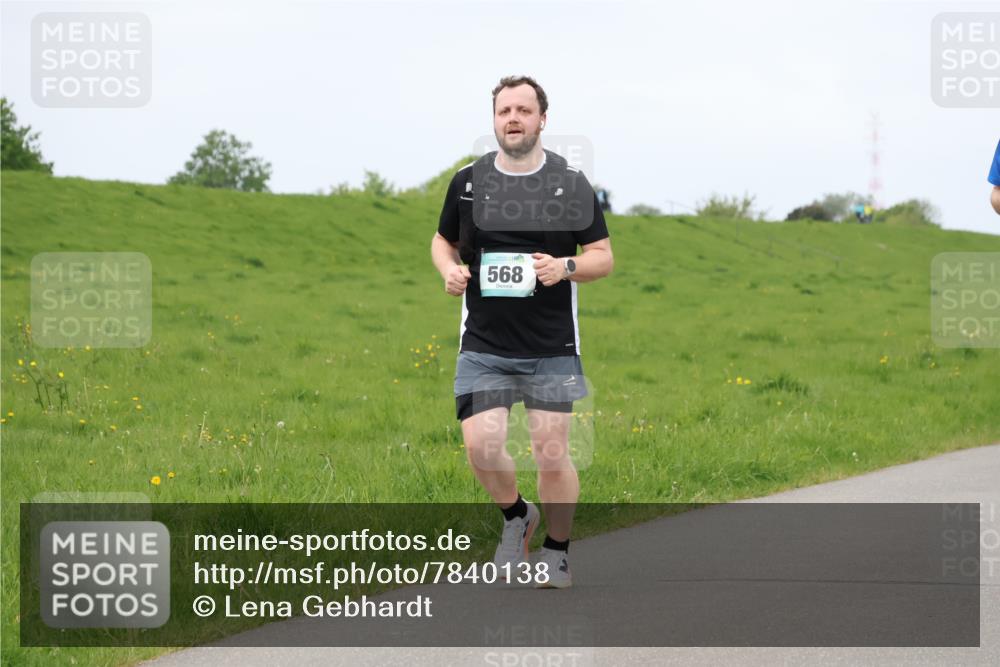 04.05.2025 - 8. Wedeler Halbmarathon Lena Gebhardt http://msf.ph/oto/7840138 04.05.2025 11:46:59 Laufen 568 meine-sportfotos.de