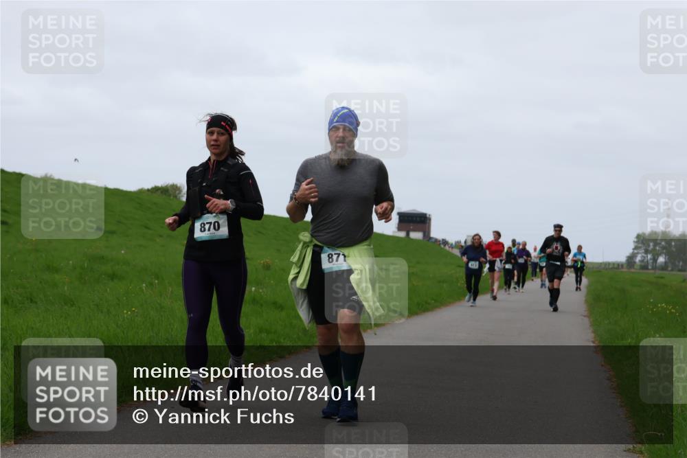 04.05.2025 - 8. Wedeler Halbmarathon Yannick Fuchs http://msf.ph/oto/7840141 04.05.2025 11:26:47 Laufen 870, 871 meine-sportfotos.de