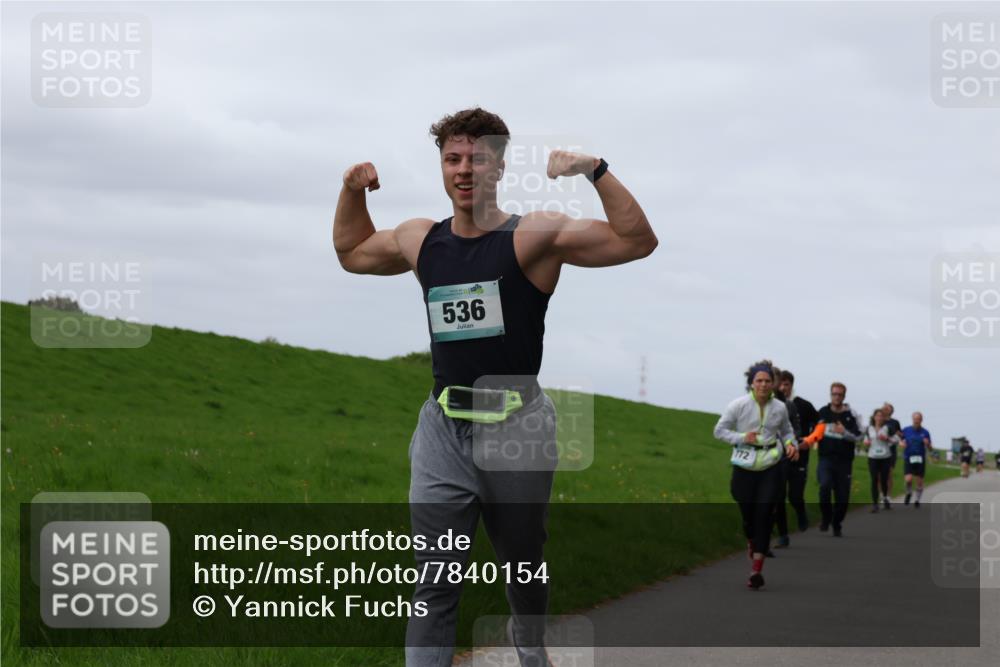 04.05.2025 - 8. Wedeler Halbmarathon Yannick Fuchs http://msf.ph/oto/7840154 04.05.2025 11:47:40 Laufen 536 meine-sportfotos.de