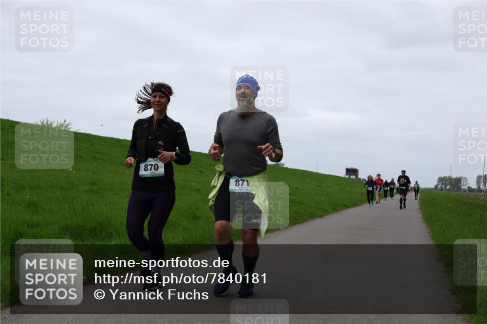 04.05.2025 - 8. Wedeler Halbmarathon Yannick Fuchs http://msf.ph/oto/7840181 04.05.2025 11:26:48 Laufen 870, 871 meine-sportfotos.de