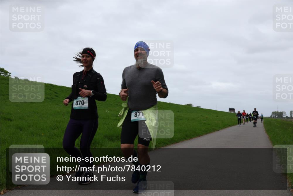 04.05.2025 - 8. Wedeler Halbmarathon Yannick Fuchs http://msf.ph/oto/7840212 04.05.2025 11:26:49 Laufen 870, 871 meine-sportfotos.de