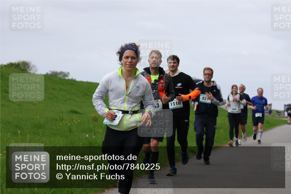 04.05.2025 - 8. Wedeler Halbmarathon Yannick Fuchs http://msf.ph/oto/7840225 04.05.2025 11:47:43 Laufen 1110, 82, 908, 610 meine-sportfotos.de