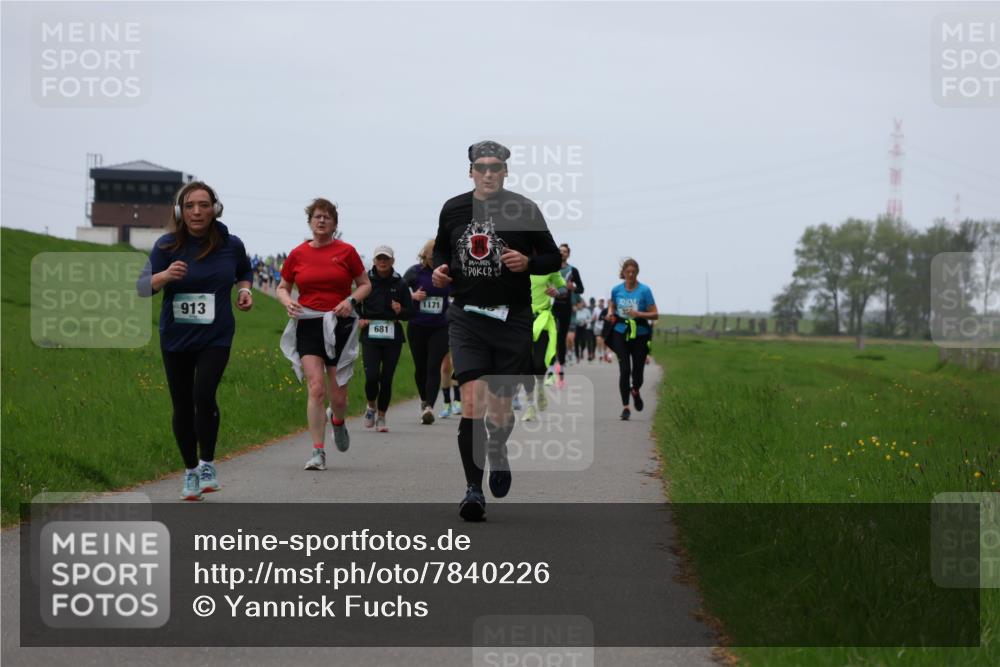 04.05.2025 - 8. Wedeler Halbmarathon Yannick Fuchs http://msf.ph/oto/7840226 04.05.2025 11:26:51 Laufen 913, 681, 1171, 10 meine-sportfotos.de