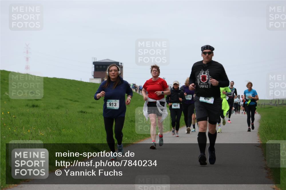 04.05.2025 - 8. Wedeler Halbmarathon Yannick Fuchs http://msf.ph/oto/7840234 04.05.2025 11:26:51 Laufen 4, 1171, 69, 10, 913, 681 meine-sportfotos.de