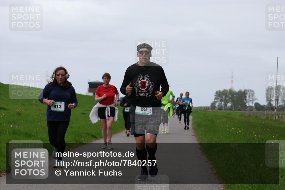 04.05.2025 - 8. Wedeler Halbmarathon Yannick Fuchs http://msf.ph/oto/7840257 04.05.2025 11:26:55 Laufen 913, 681, 69 meine-sportfotos.de