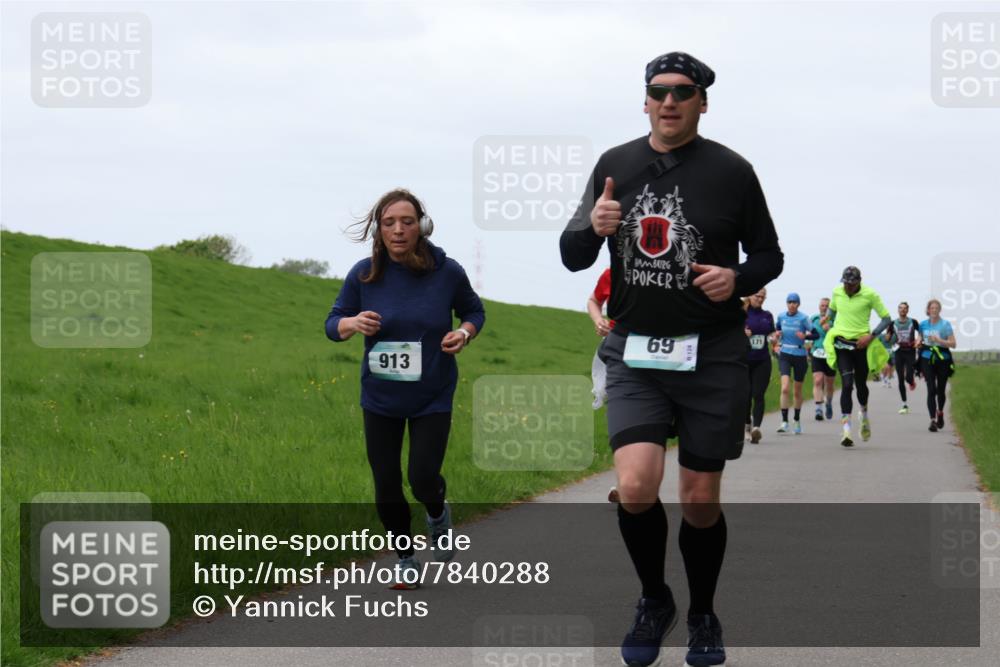 04.05.2025 - 8. Wedeler Halbmarathon Yannick Fuchs http://msf.ph/oto/7840288 04.05.2025 11:26:56 Laufen 913, 69 meine-sportfotos.de