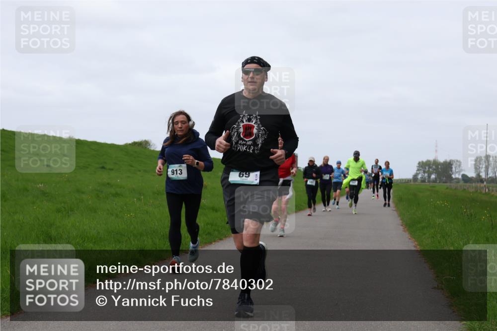 04.05.2025 - 8. Wedeler Halbmarathon Yannick Fuchs http://msf.ph/oto/7840302 04.05.2025 11:26:57 Laufen 913, 69, 147 meine-sportfotos.de