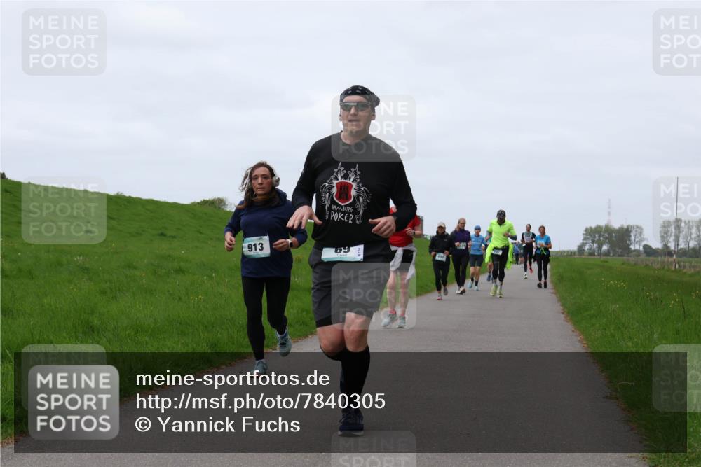 04.05.2025 - 8. Wedeler Halbmarathon Yannick Fuchs http://msf.ph/oto/7840305 04.05.2025 11:26:57 Laufen 913, 69 meine-sportfotos.de