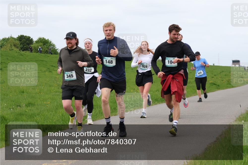 04.05.2025 - 8. Wedeler Halbmarathon Lena Gebhardt http://msf.ph/oto/7840307 04.05.2025 11:47:50 Laufen 148, 10, 928, 232, 345, 605 meine-sportfotos.de