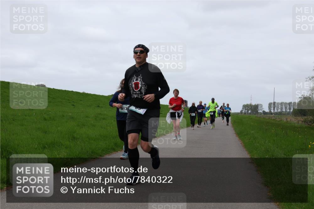 04.05.2025 - 8. Wedeler Halbmarathon Yannick Fuchs http://msf.ph/oto/7840322 04.05.2025 11:26:57 Laufen 913, 681 meine-sportfotos.de