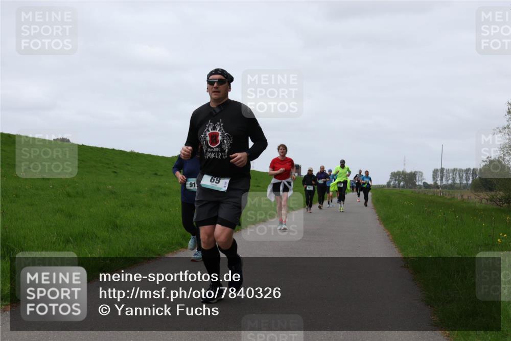 04.05.2025 - 8. Wedeler Halbmarathon Yannick Fuchs http://msf.ph/oto/7840326 04.05.2025 11:26:57 Laufen 69, 91 meine-sportfotos.de