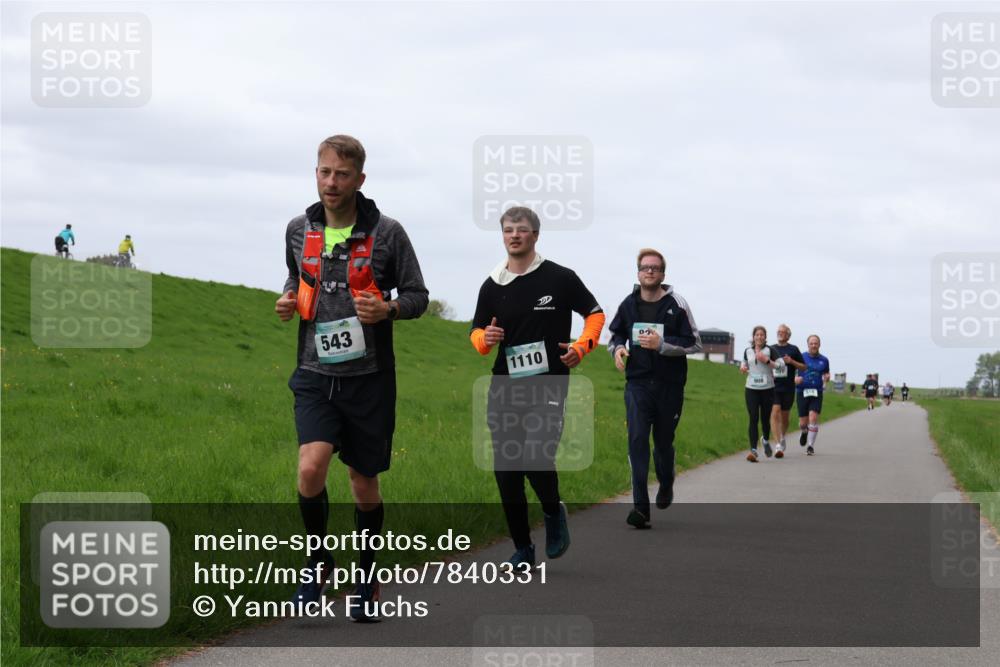 04.05.2025 - 8. Wedeler Halbmarathon Yannick Fuchs http://msf.ph/oto/7840331 04.05.2025 11:47:46 Laufen 543, 1110, 021, 908 meine-sportfotos.de