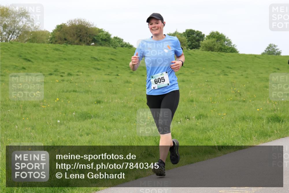 04.05.2025 - 8. Wedeler Halbmarathon Lena Gebhardt http://msf.ph/oto/7840345 04.05.2025 11:47:55 Laufen 605 meine-sportfotos.de