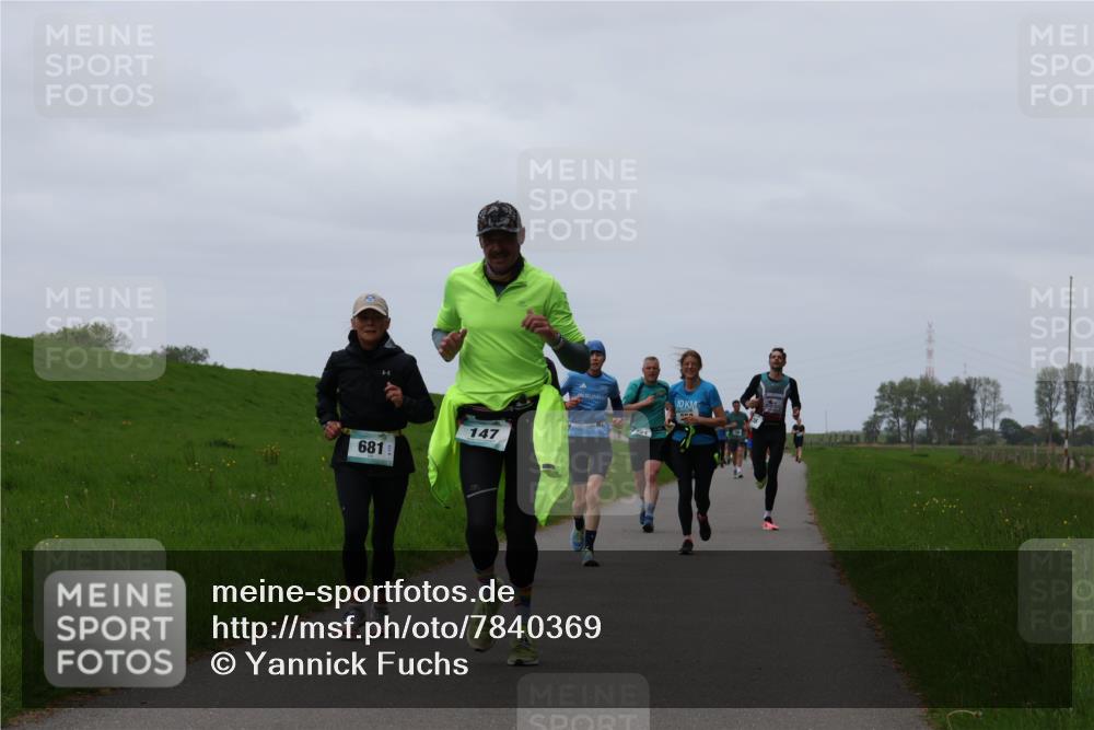 04.05.2025 - 8. Wedeler Halbmarathon Yannick Fuchs http://msf.ph/oto/7840369 04.05.2025 11:27:02 Laufen 681, 147, 10 meine-sportfotos.de