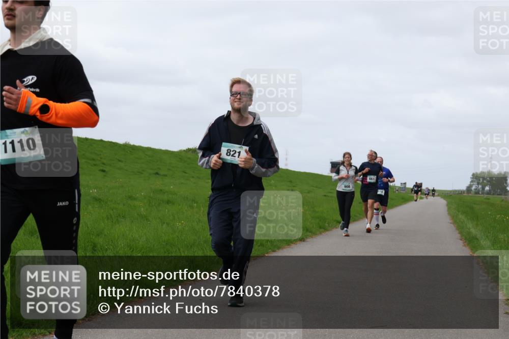 04.05.2025 - 8. Wedeler Halbmarathon Yannick Fuchs http://msf.ph/oto/7840378 04.05.2025 11:47:47 Laufen 1110, 821, 908, 661 meine-sportfotos.de