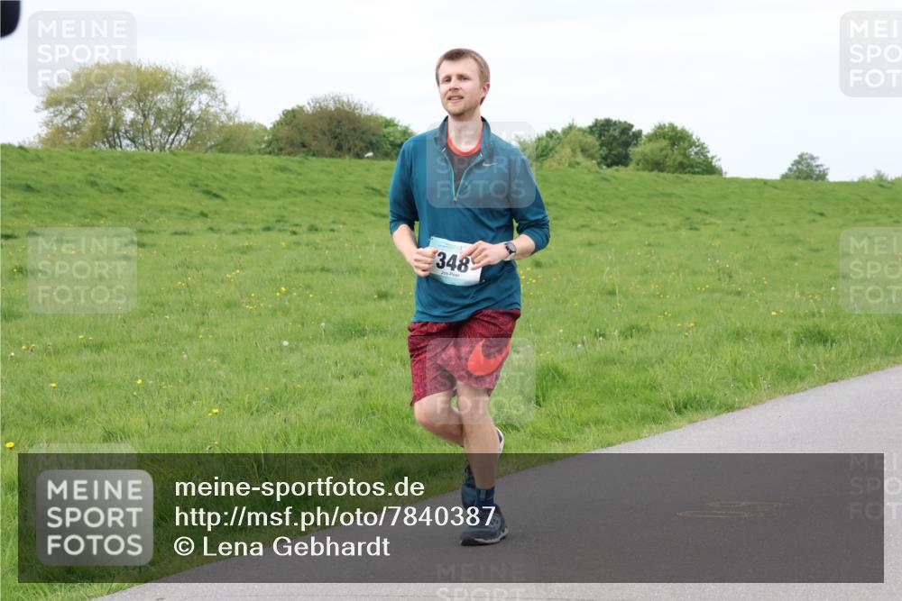 04.05.2025 - 8. Wedeler Halbmarathon Lena Gebhardt http://msf.ph/oto/7840387 04.05.2025 11:48:13 Laufen 348 meine-sportfotos.de