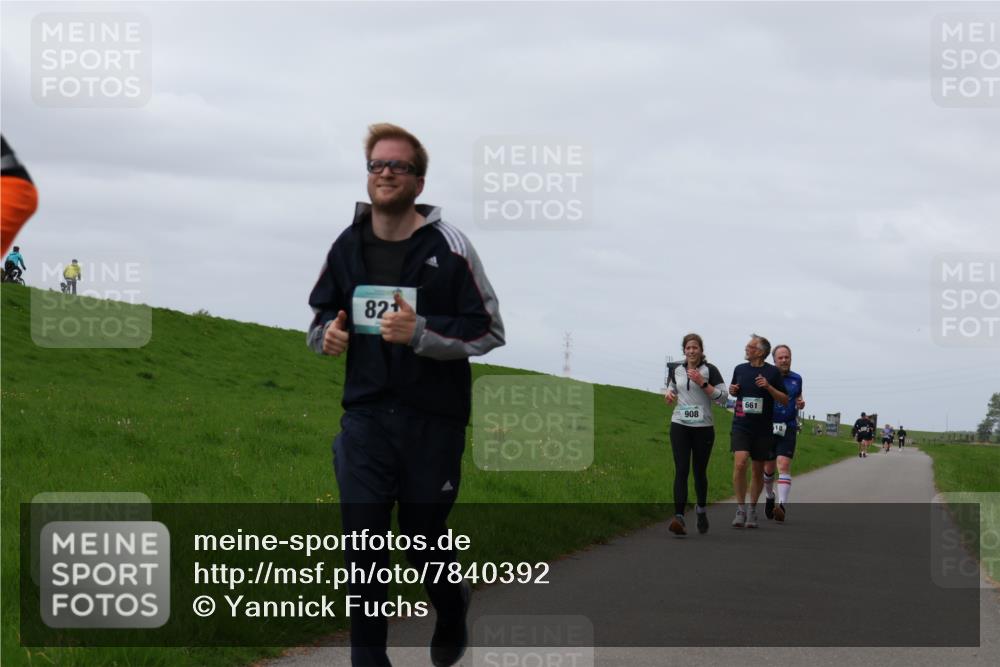 04.05.2025 - 8. Wedeler Halbmarathon Yannick Fuchs http://msf.ph/oto/7840392 04.05.2025 11:47:48 Laufen 82, 908, 661 meine-sportfotos.de