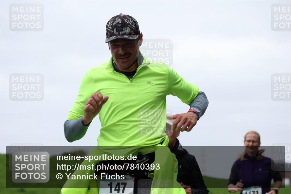 04.05.2025 - 8. Wedeler Halbmarathon Yannick Fuchs http://msf.ph/oto/7840393 04.05.2025 11:27:03 Laufen 147 meine-sportfotos.de
