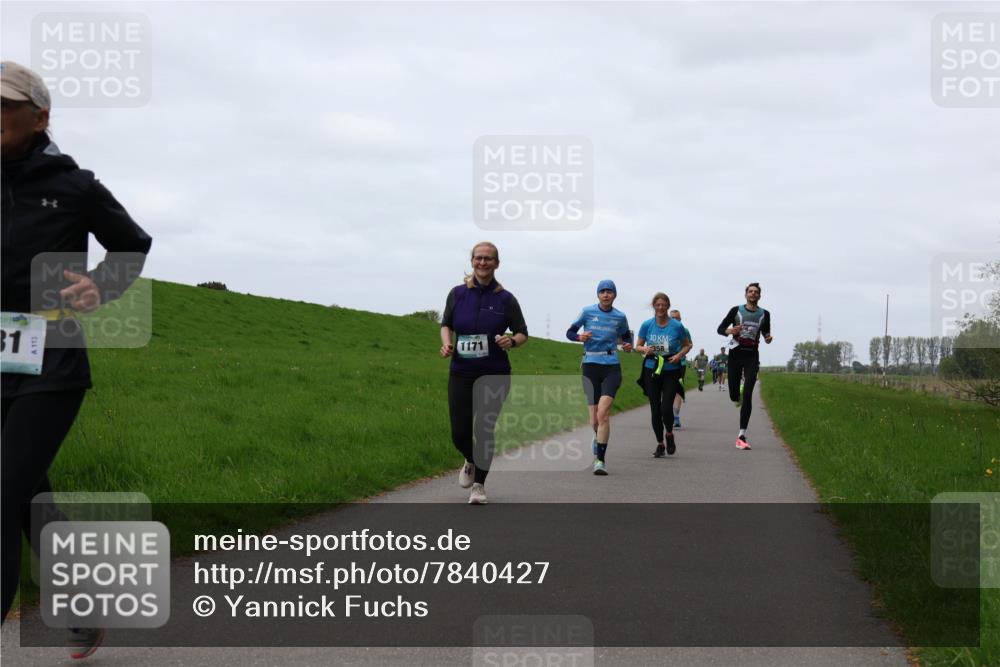 04.05.2025 - 8. Wedeler Halbmarathon Yannick Fuchs http://msf.ph/oto/7840427 04.05.2025 11:27:05 Laufen 31, 1171, 10, 358 meine-sportfotos.de