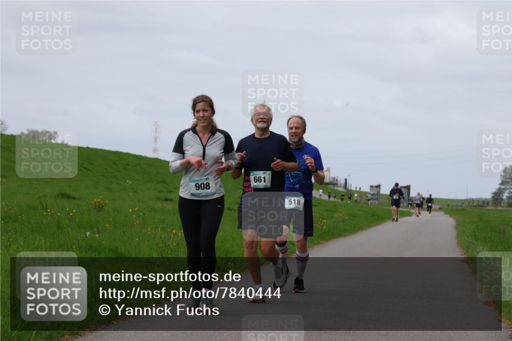 04.05.2025 - 8. Wedeler Halbmarathon Yannick Fuchs http://msf.ph/oto/7840444 04.05.2025 11:47:49 Laufen 908, 661, 518 meine-sportfotos.de