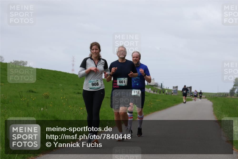 04.05.2025 - 8. Wedeler Halbmarathon Yannick Fuchs http://msf.ph/oto/7840448 04.05.2025 11:47:50 Laufen 908, 661, 518 meine-sportfotos.de