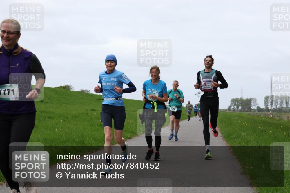 04.05.2025 - 8. Wedeler Halbmarathon Yannick Fuchs http://msf.ph/oto/7840452 04.05.2025 11:27:06 Laufen 171, 135, 10, 724 meine-sportfotos.de