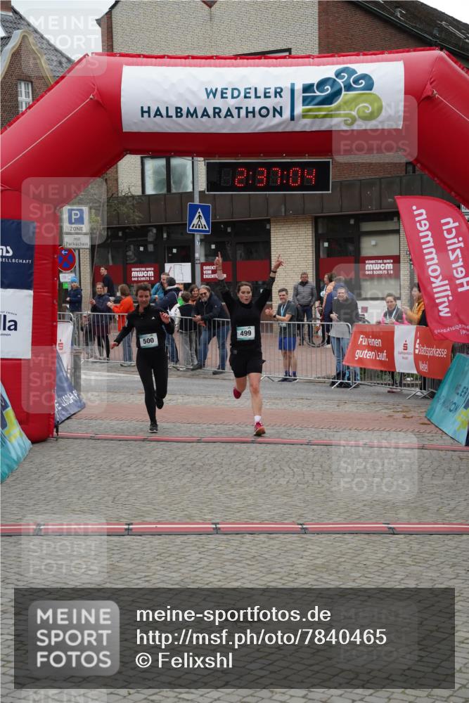 04.05.2025 - 8. Wedeler Halbmarathon Felixshl http://msf.ph/oto/7840465 04.05.2025 12:37:02 Ziel 75, 76, 499, 500 meine-sportfotos.de