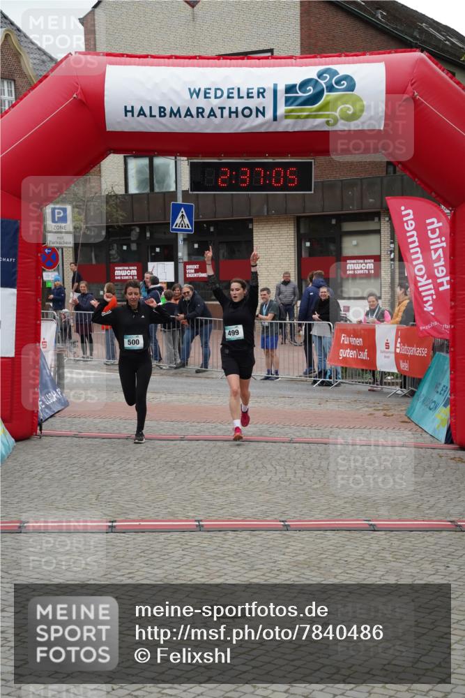 04.05.2025 - 8. Wedeler Halbmarathon Felixshl http://msf.ph/oto/7840486 04.05.2025 12:37:03 Ziel 75, 76, 499, 500 meine-sportfotos.de