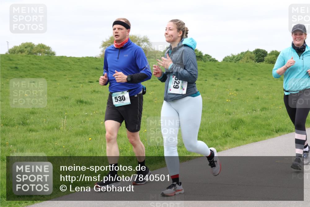 04.05.2025 - 8. Wedeler Halbmarathon Lena Gebhardt http://msf.ph/oto/7840501 04.05.2025 11:48:45 Laufen 530, 629 meine-sportfotos.de