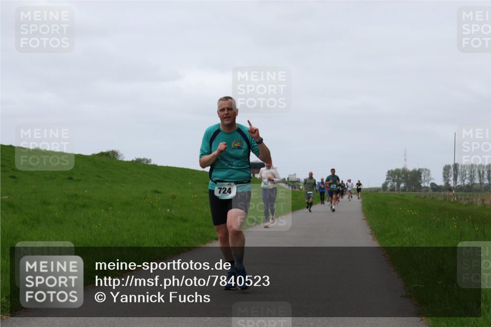 04.05.2025 - 8. Wedeler Halbmarathon Yannick Fuchs http://msf.ph/oto/7840523 04.05.2025 11:27:10 Laufen 724 meine-sportfotos.de