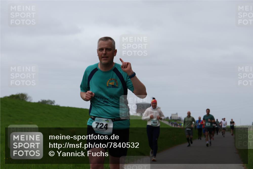 04.05.2025 - 8. Wedeler Halbmarathon Yannick Fuchs http://msf.ph/oto/7840532 04.05.2025 11:27:10 Laufen 2014, 724, 864 meine-sportfotos.de