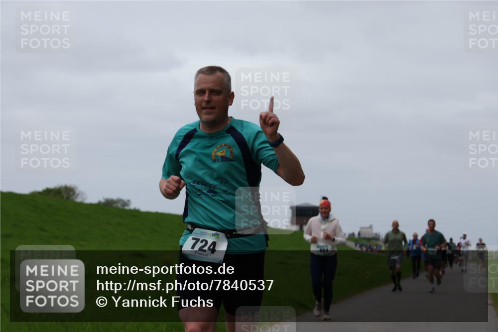 04.05.2025 - 8. Wedeler Halbmarathon Yannick Fuchs http://msf.ph/oto/7840537 04.05.2025 11:27:10 Laufen 2014, 724, 864 meine-sportfotos.de