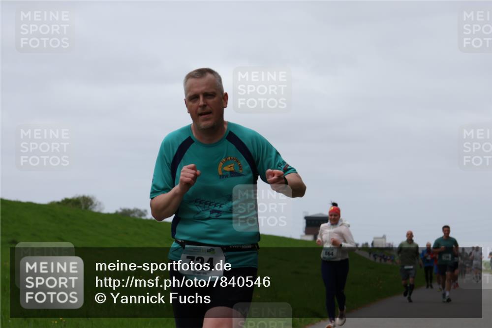 04.05.2025 - 8. Wedeler Halbmarathon Yannick Fuchs http://msf.ph/oto/7840546 04.05.2025 11:27:10 Laufen 2014, 10, 724, 864 meine-sportfotos.de