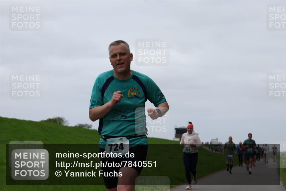 04.05.2025 - 8. Wedeler Halbmarathon Yannick Fuchs http://msf.ph/oto/7840551 04.05.2025 11:27:10 Laufen 724, 2014, 864 meine-sportfotos.de